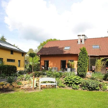 Вилла Semi-Detached House, Schonwalde Siedlung Schonwalde Экстерьер фото